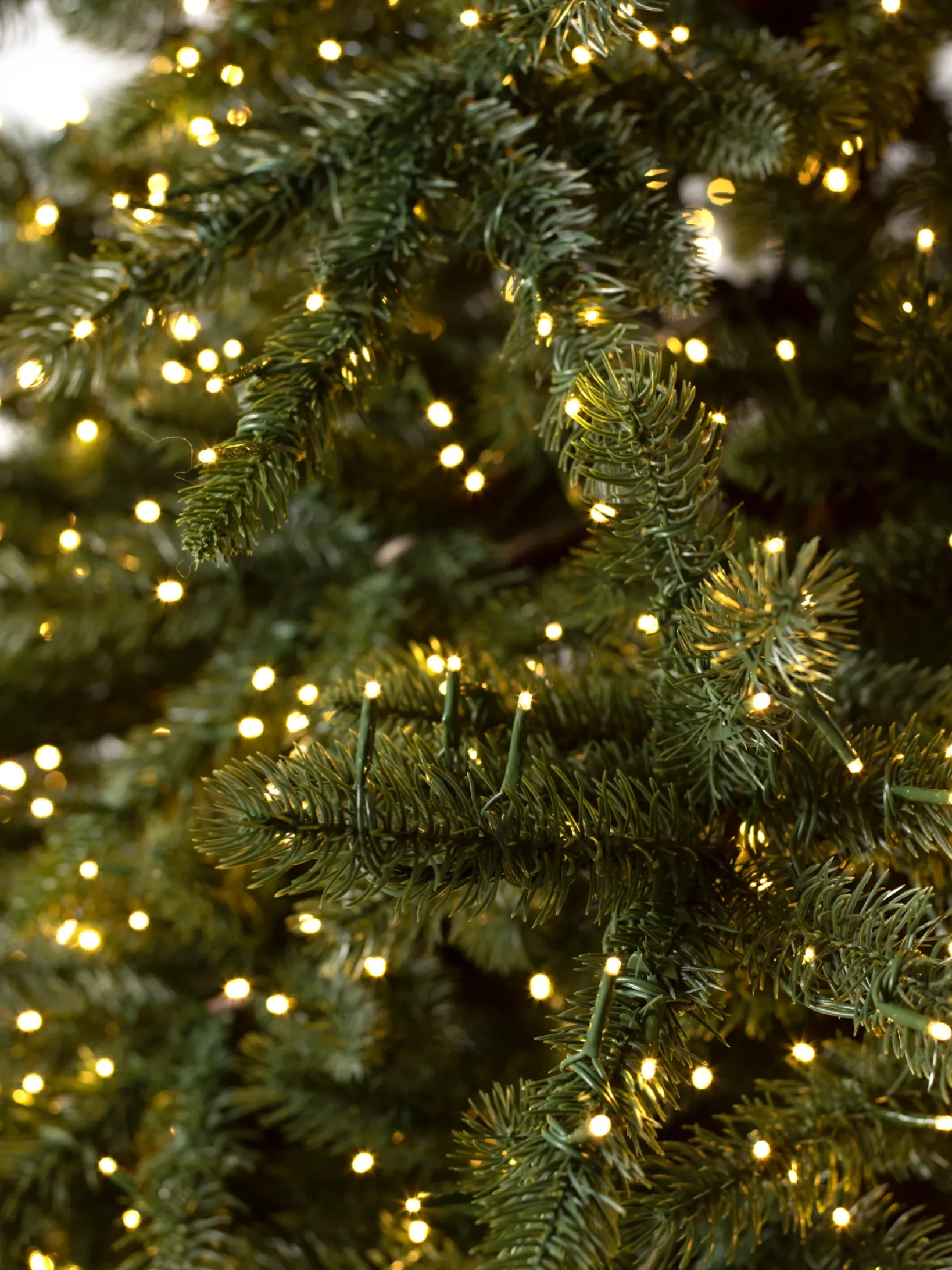 New Aspen Estate Fir® Trees 7 - 7.5 Feet|Pre-Lit