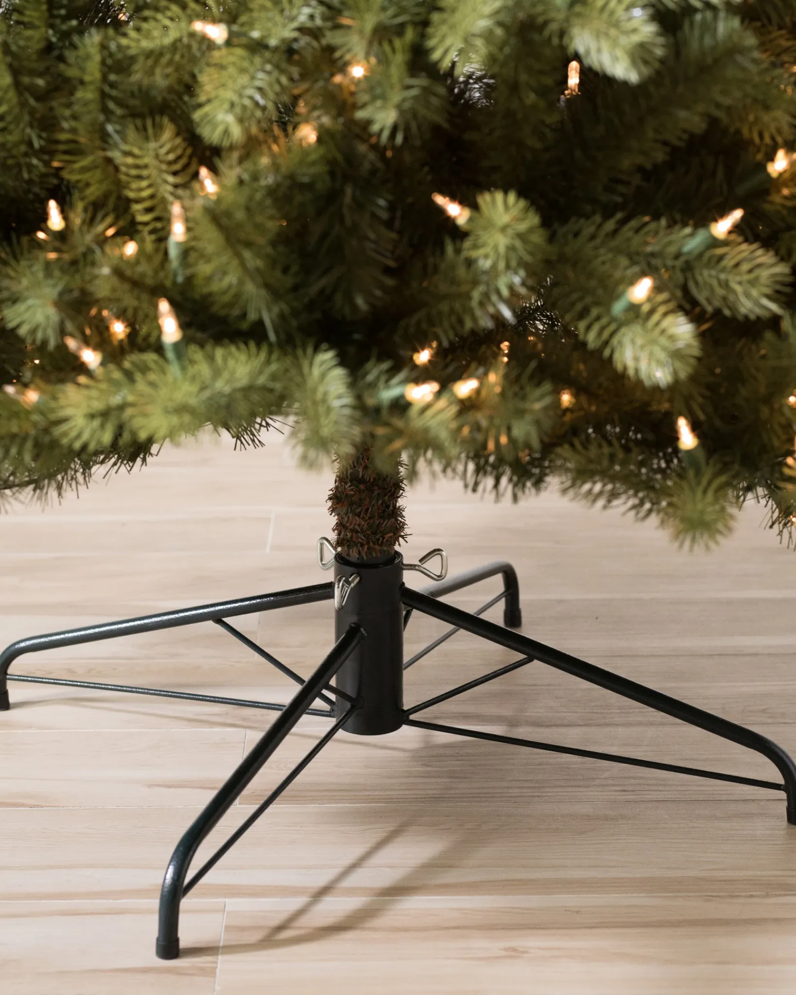 Clearance Bellevue Spruce Trees 7 - 7.5 Feet|Unlit