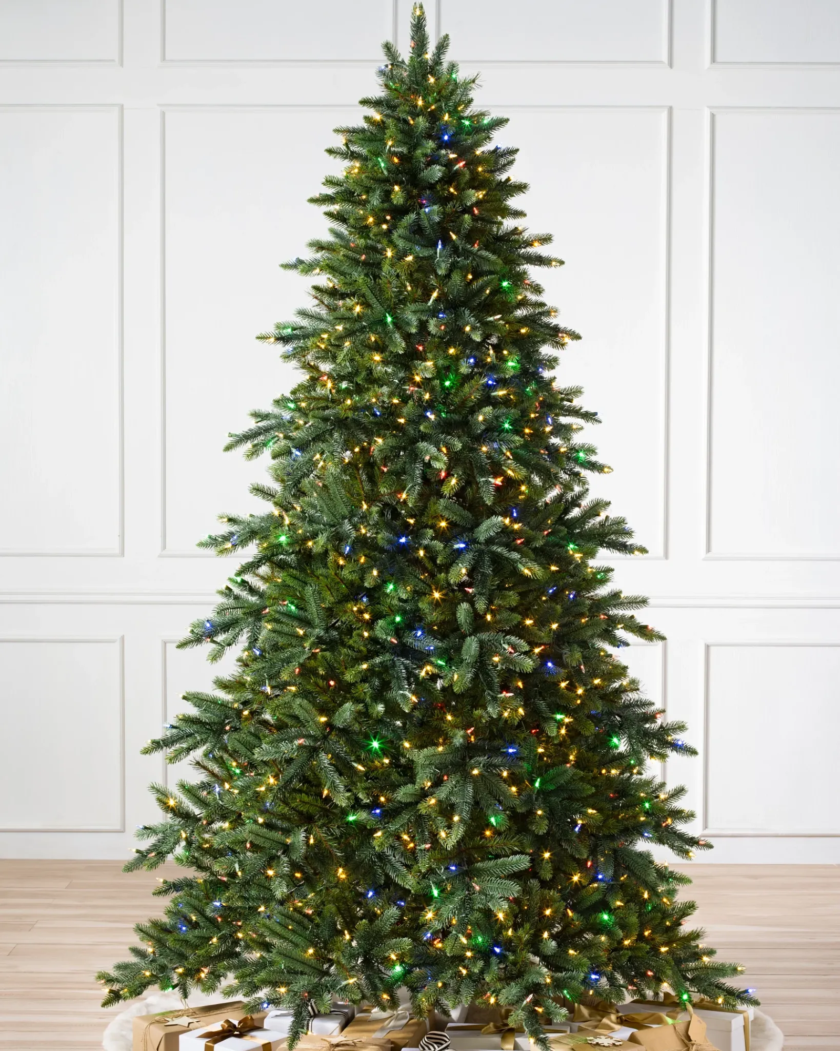 California Baby Redwood Trees 7 - 7.5 Feet|Pre-Lit