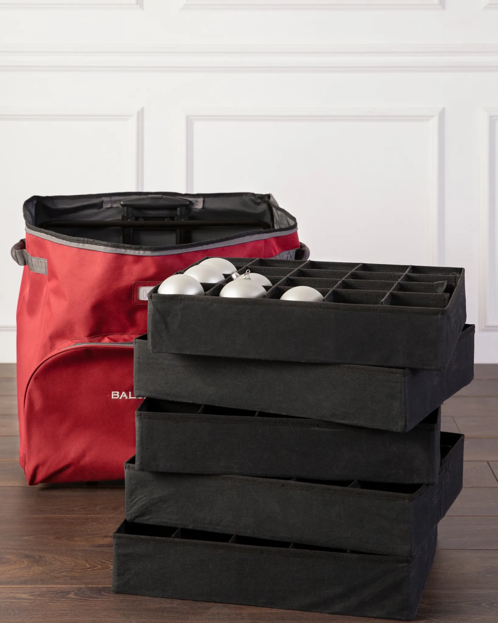 Outlet Deluxe Rolling Ornament Chests Ornaments