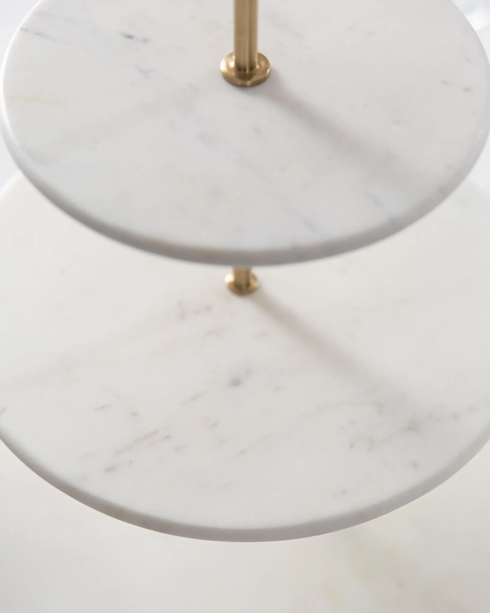 Dolce Marble Serveware Platters & Drinkware