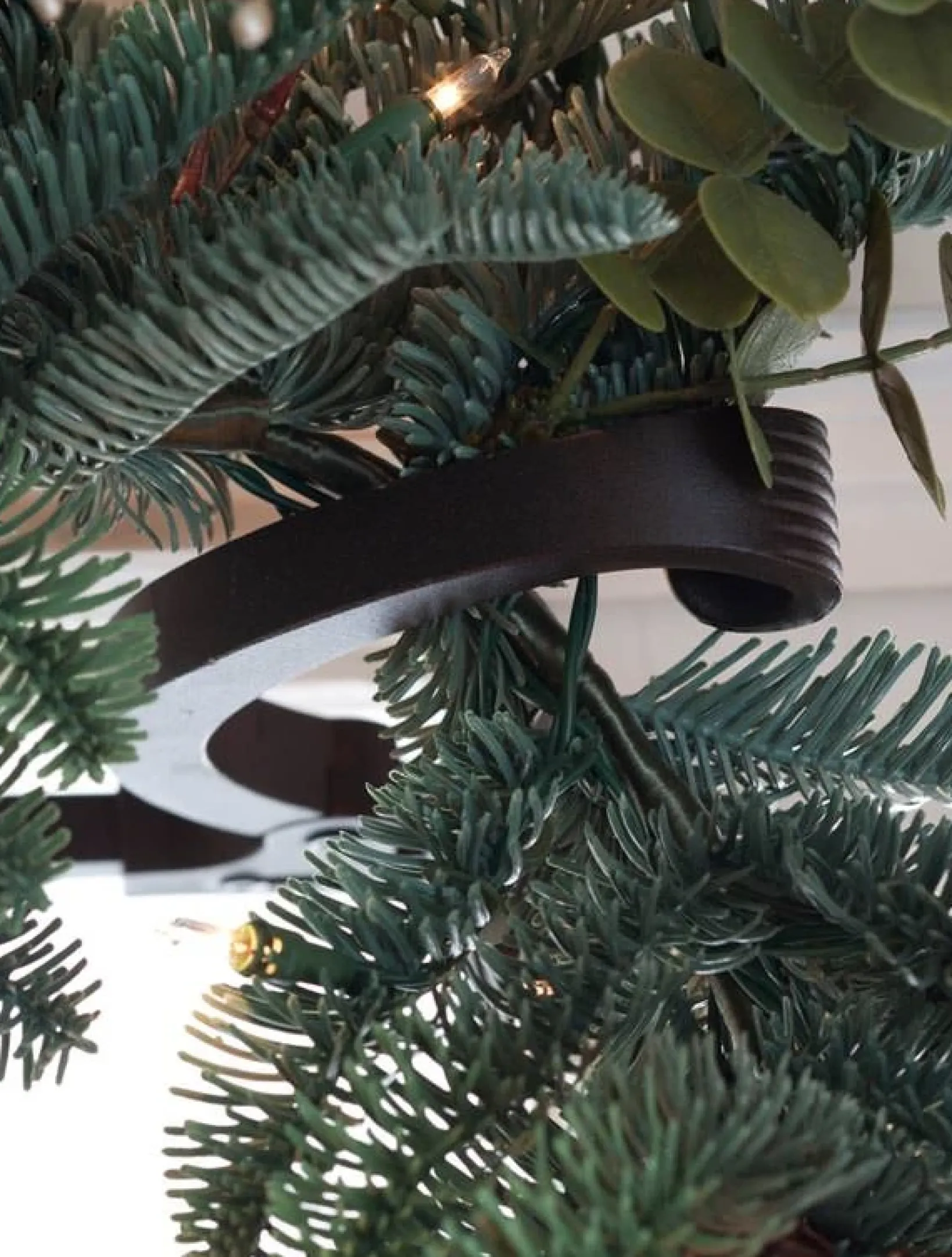 New Door Garland Hangers Wreaths & Greenery