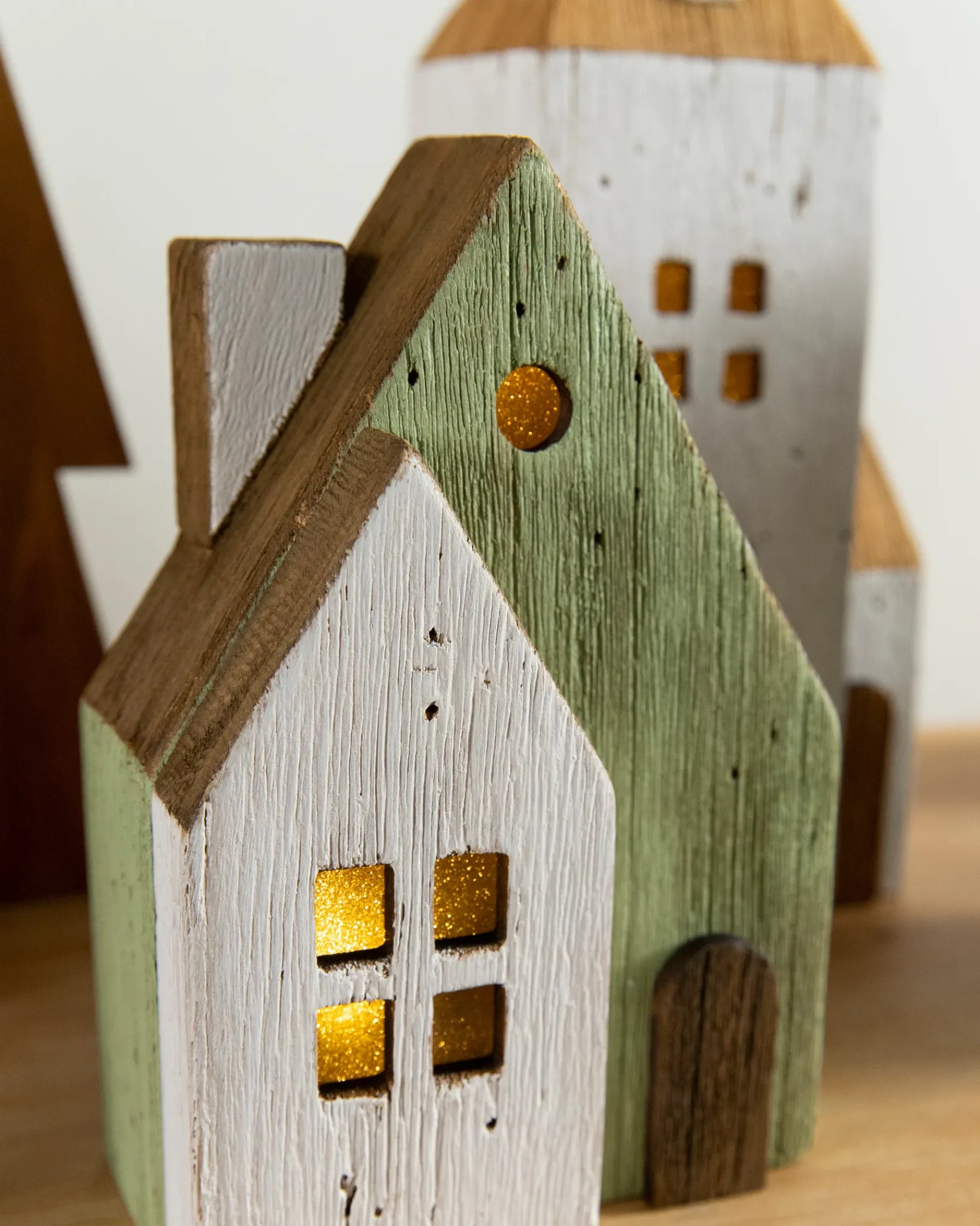 New Farmhouse Lit Wood Villages Decorative Accents