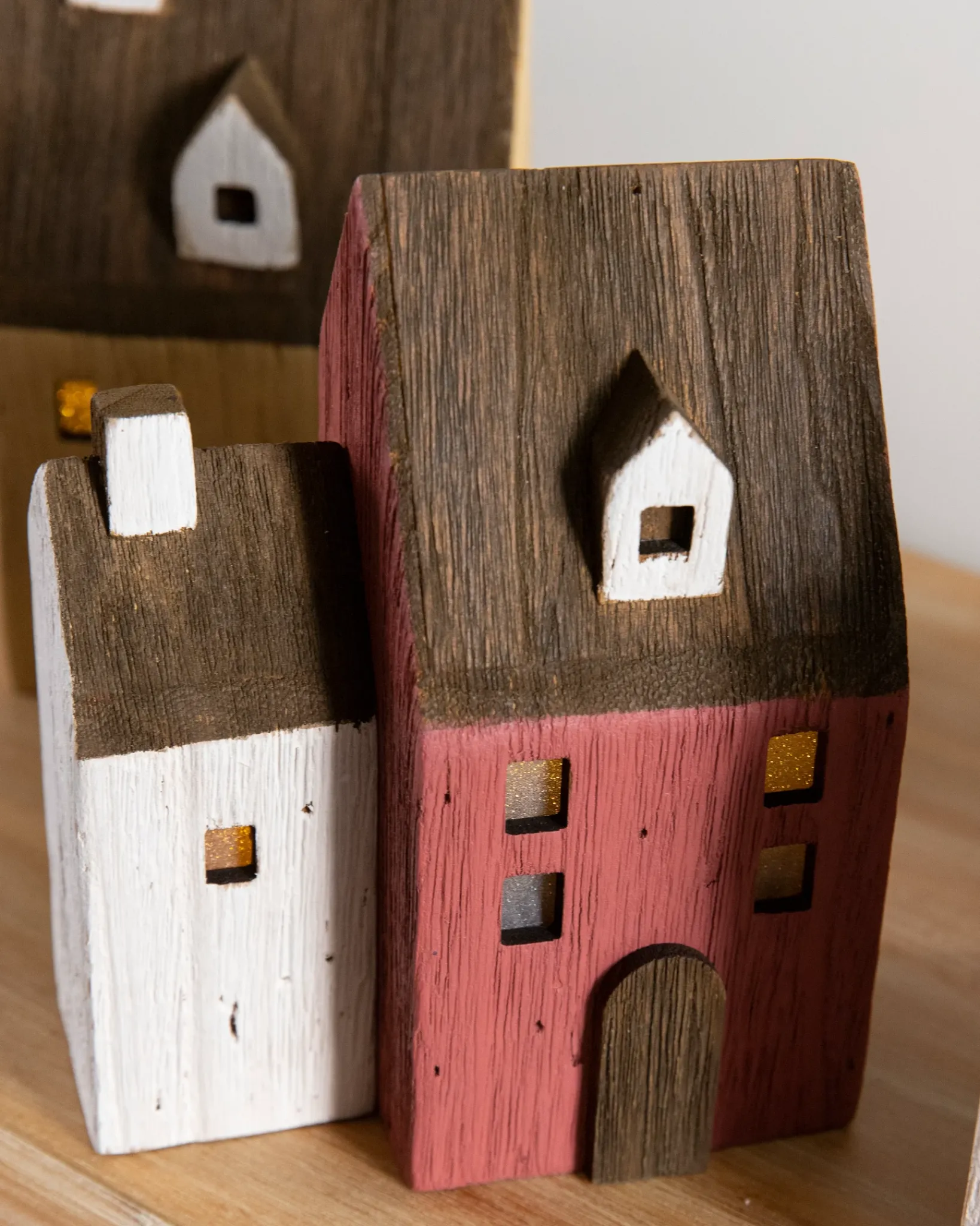 New Farmhouse Lit Wood Villages Decorative Accents