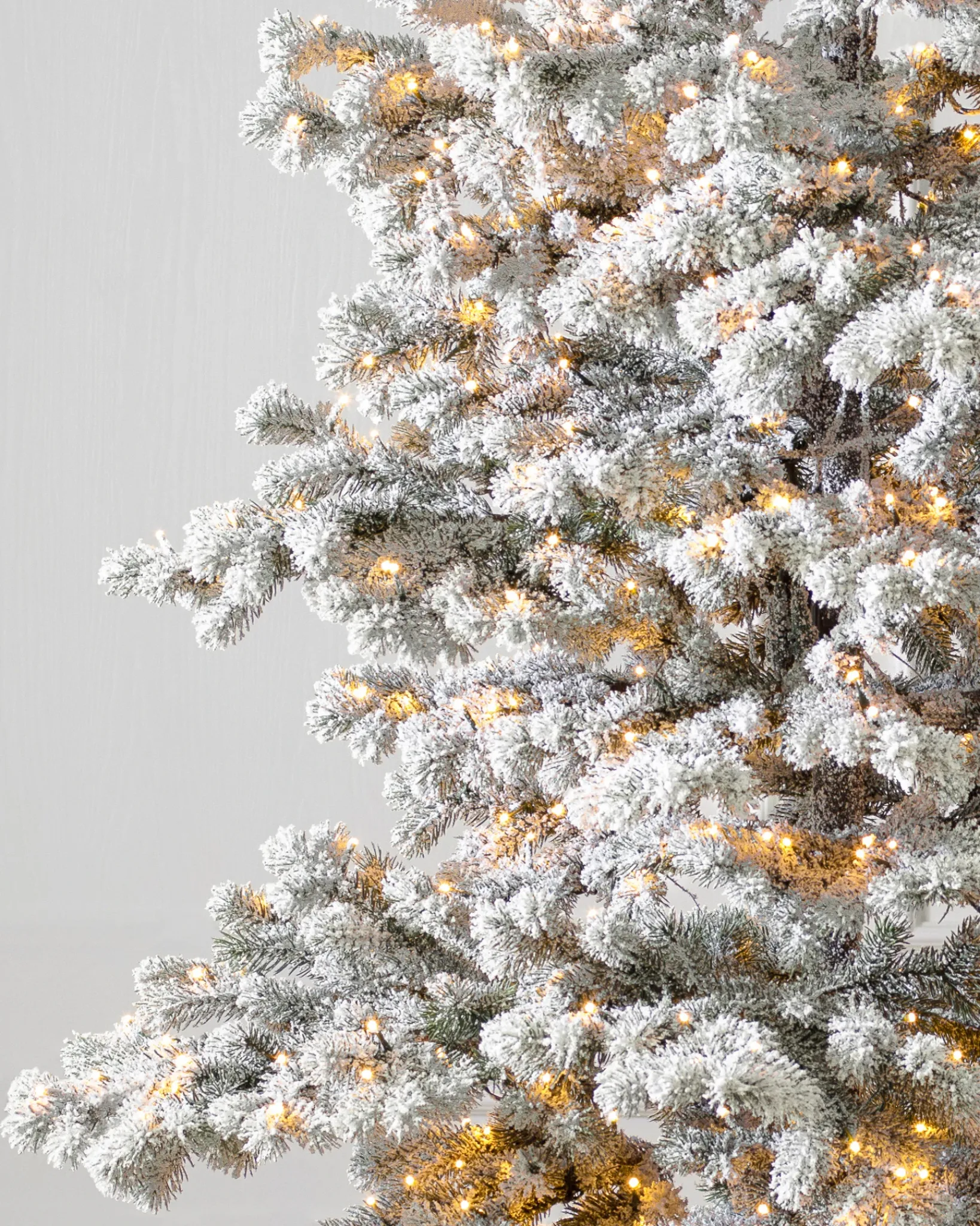 Sale Frosted Yukon Spruce Trees 7 - 7.5 Feet|Pre-Lit