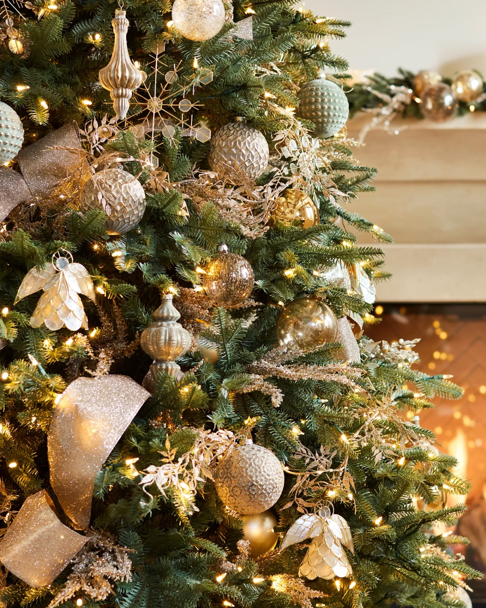 Clearance Lit Glitter Leaf Christmas Tree Garlands Garlands
