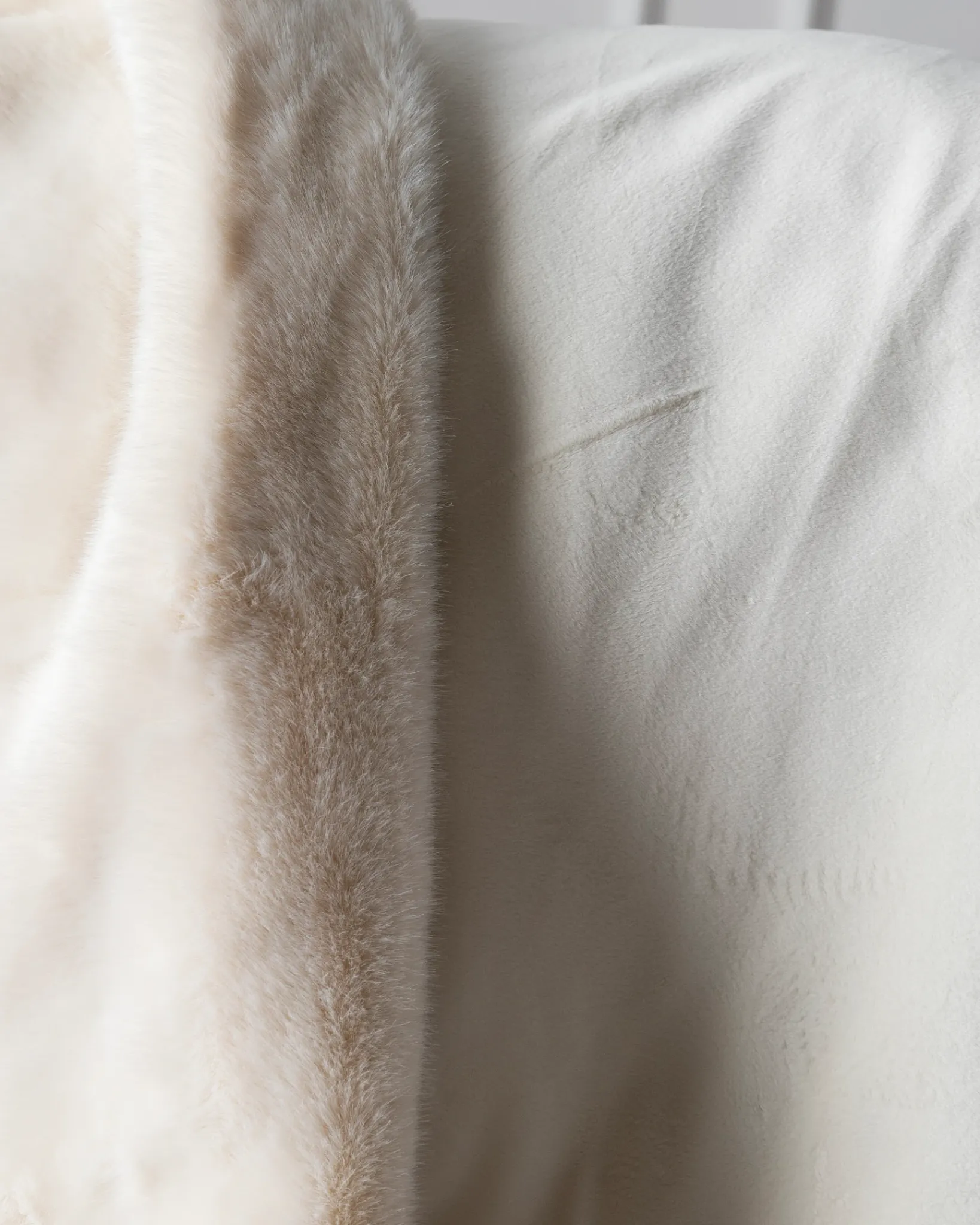 Clearance Lodge Faux Fur Throws Pillows & Throws|Gifts For Christmas