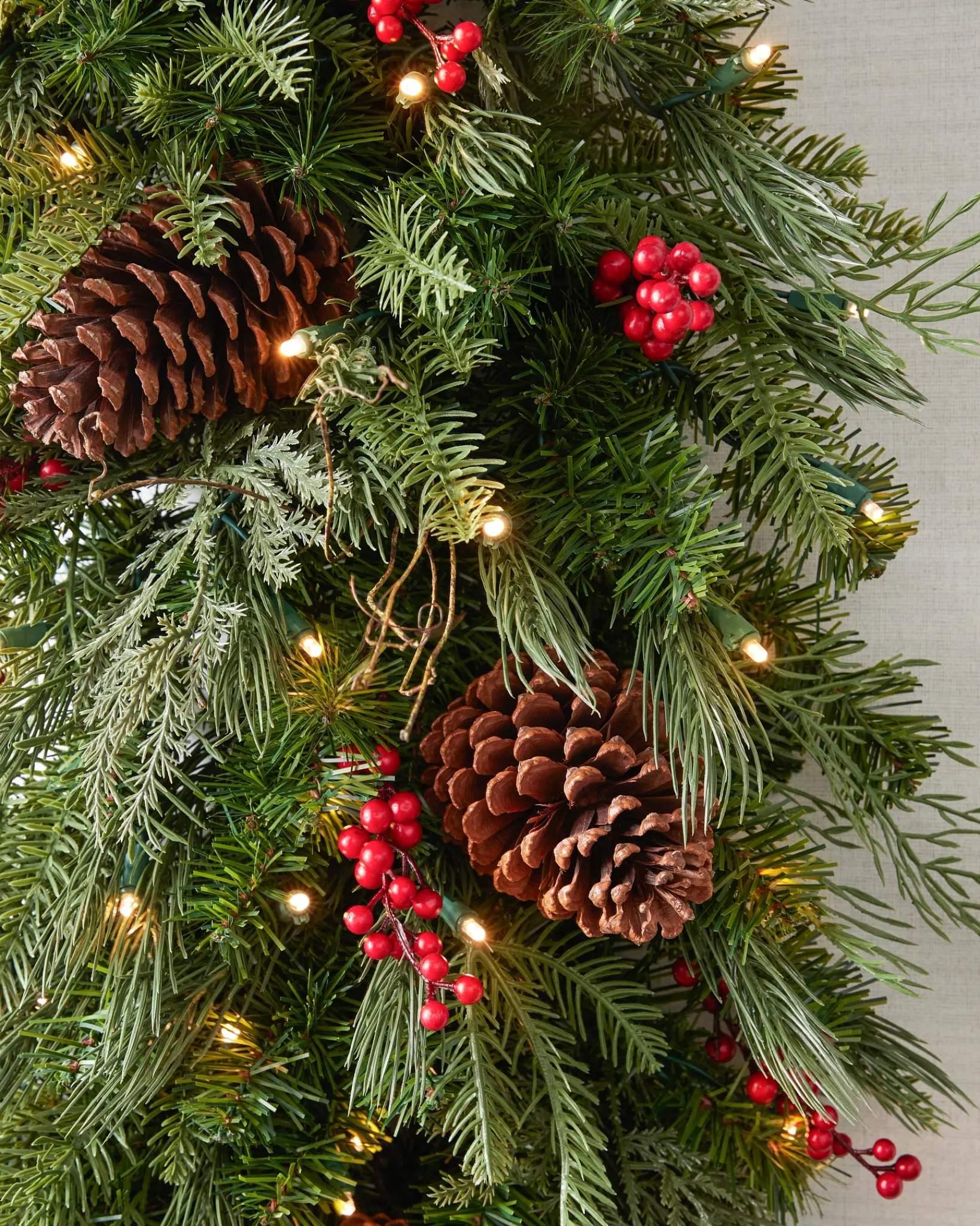 Online Outdoor Red Berry Pine Foliage 18 - 24 Inch|Pre-Lit