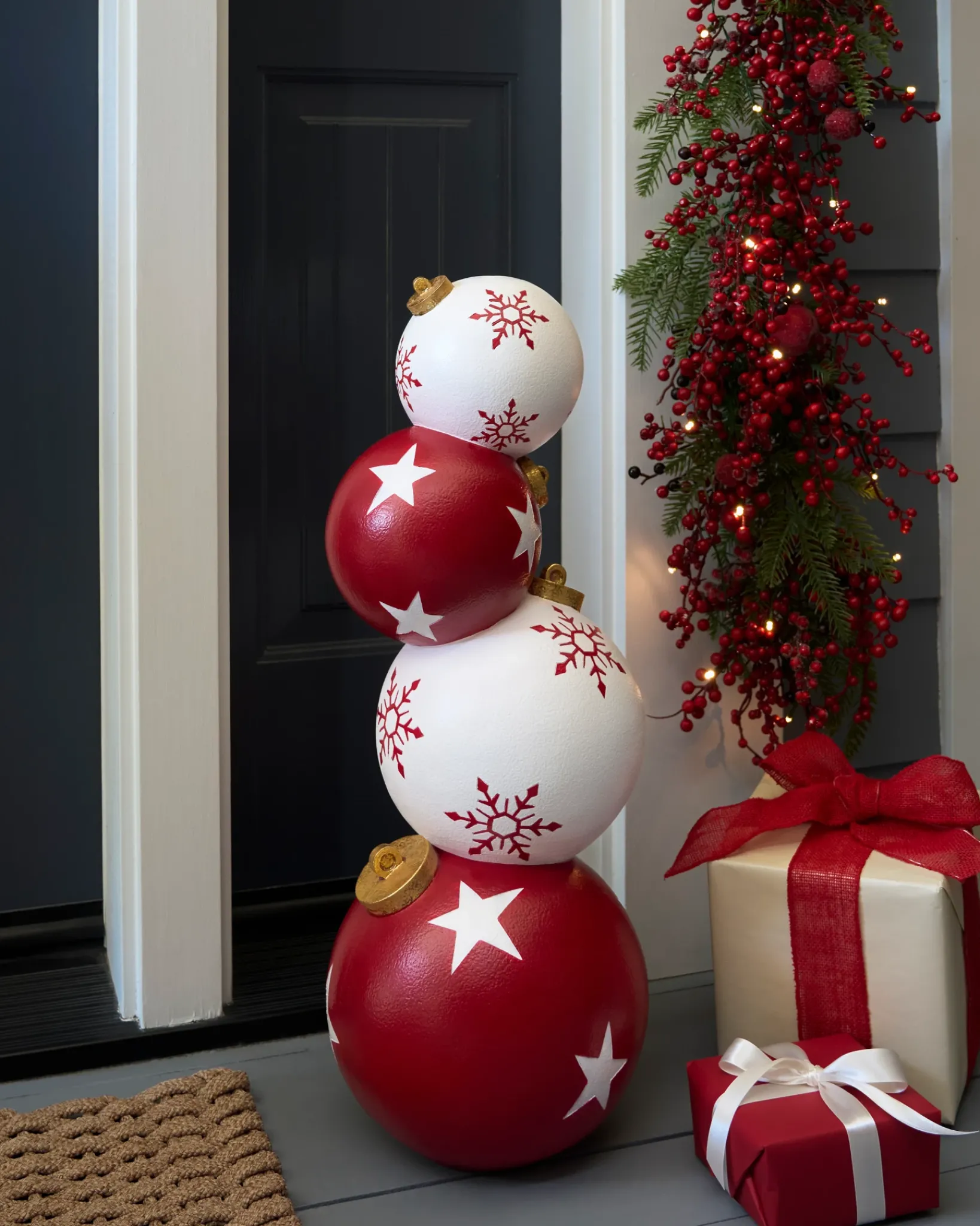 New Outdoor Stacked Christmas Ornaments Yard Decorations