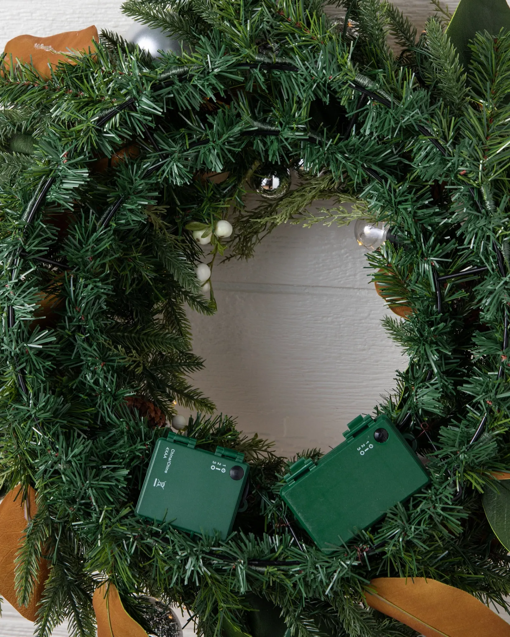 Best Outdoor Sterling Memories Foliage 26 - 28 Inch|Pre-Lit