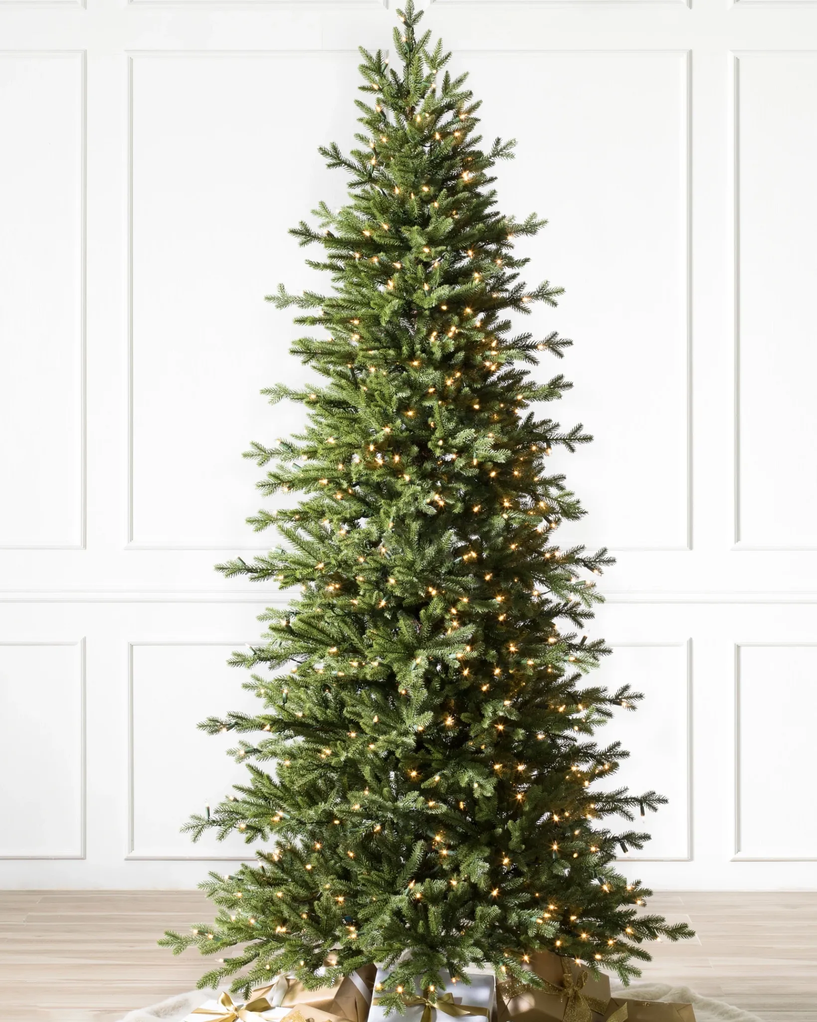 Clearance Red Spruce Trees 7 - 7.5 Feet|Pre-Lit