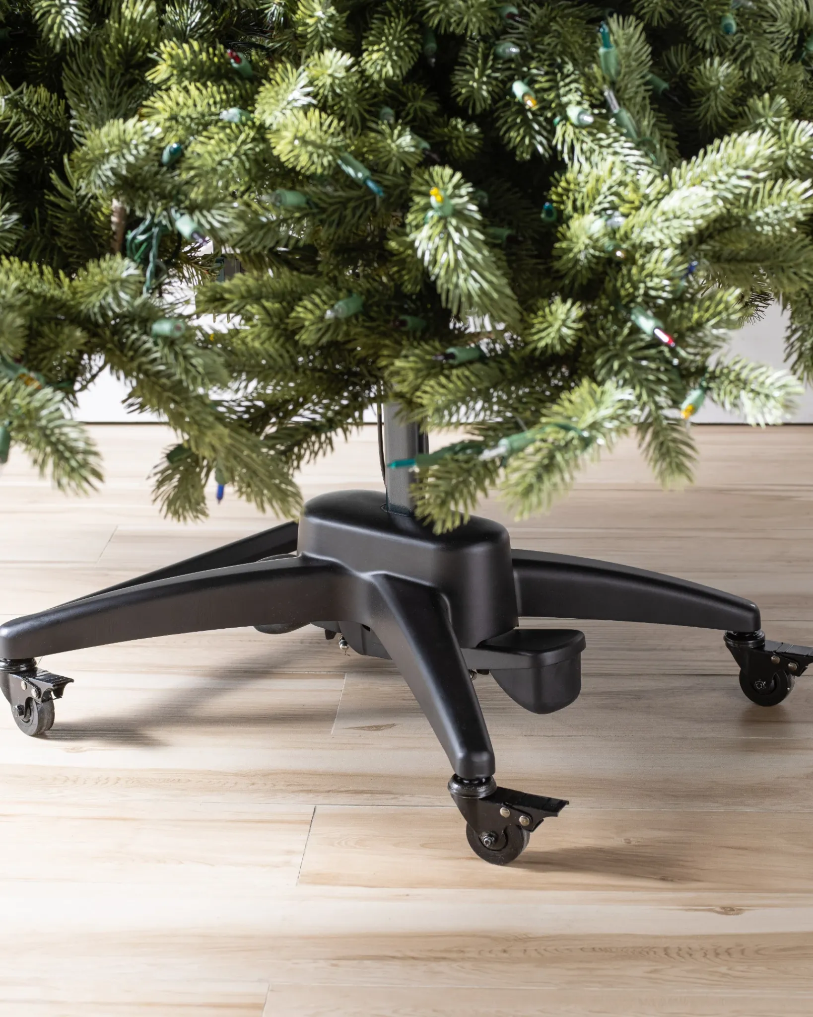 New Silverado Slim® Trees 7 - 7.5 Feet|Pre-Lit