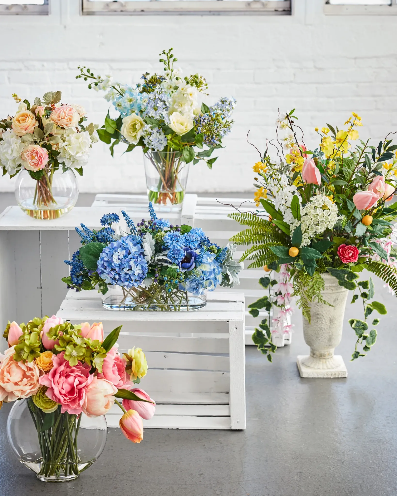 Online Viola Flower Foliage Flower Arrangements