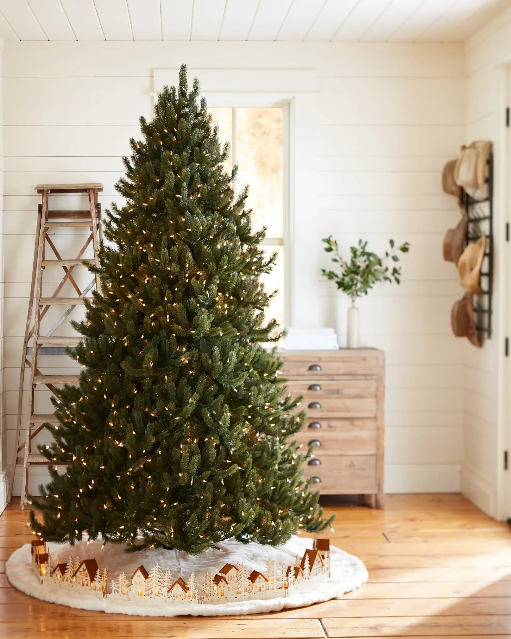 New Wooden Village Christmas Tree Collar Skirts & Collars