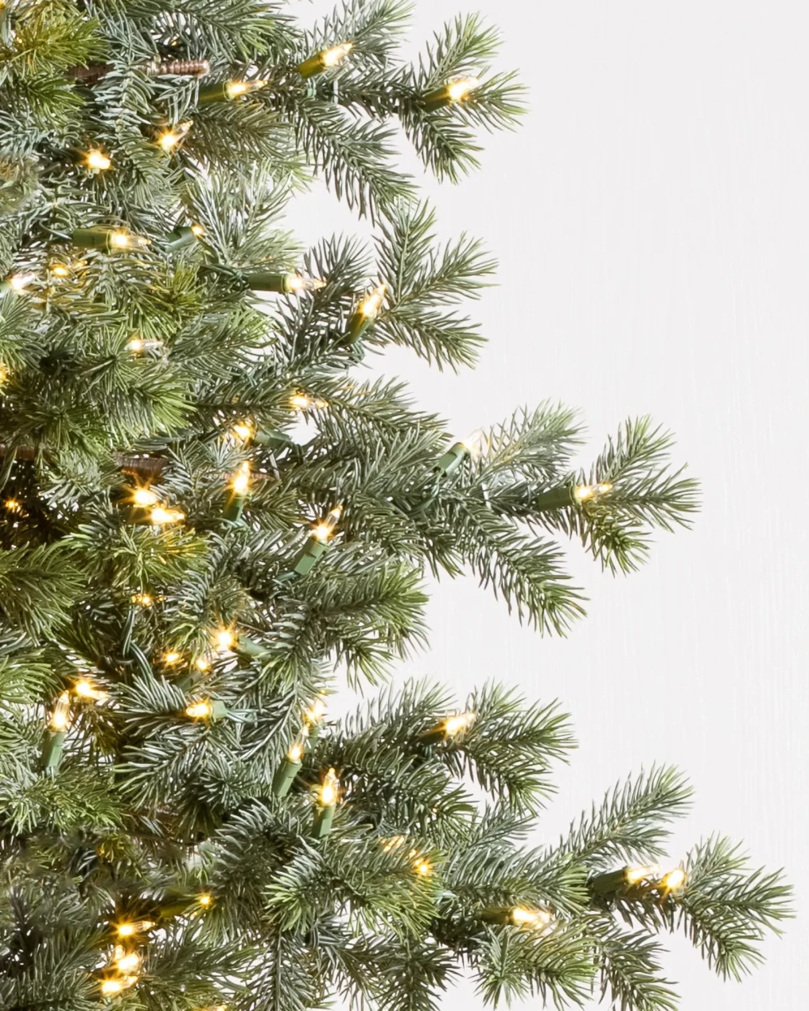 Discount Yukon Spruce® Trees 7 - 7.5 Feet|Pre-Lit