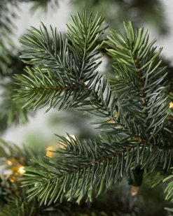 Discount Yukon Spruce® Trees 7 - 7.5 Feet|Pre-Lit